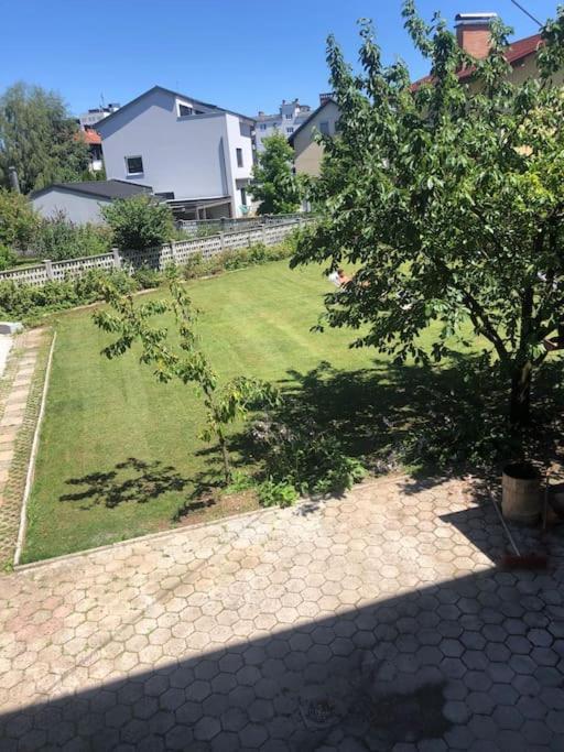 Huge Bbq Garden, Spacious Flat, Ac, Free Parking 4 Ljubljana Bagian luar foto